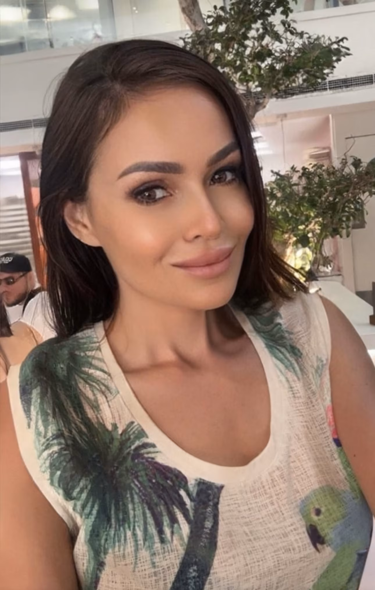 Olena 43 Cyprus/New York Cyprus Je veux une relation qui devienne un vrai couple