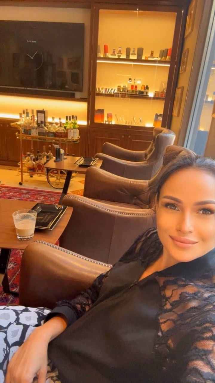Olena 43 Cyprus/New York Cyprus Je veux une relation qui devienne un vrai couple