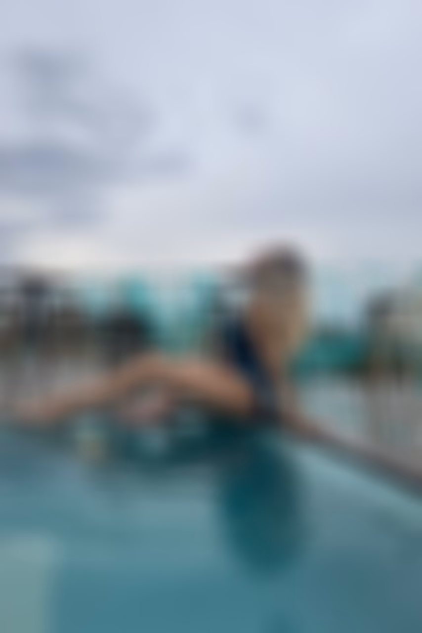 Elena 36 Kyiv  Ukraine Prête à m investir dans une belle relation de couple