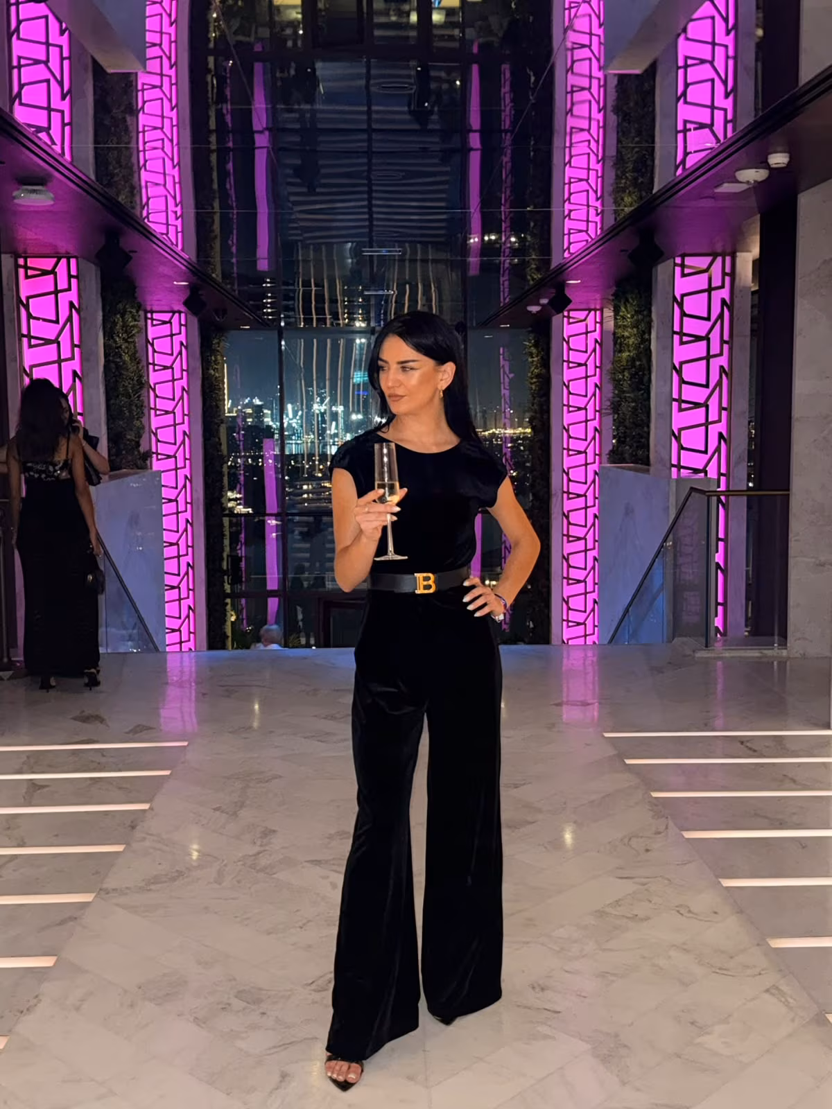 Maria 32 Dubai United Arab Emirates Prête à tout pour construire un couple solide