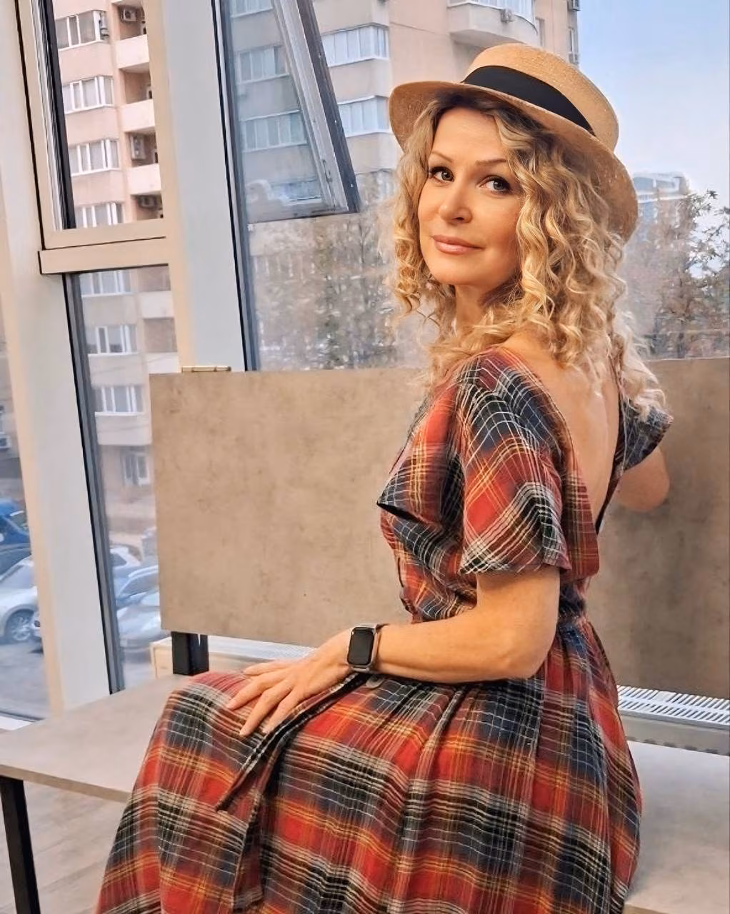 Irina 57 Dnipro  Ukraine Cherche un homme pour former une belle équipe