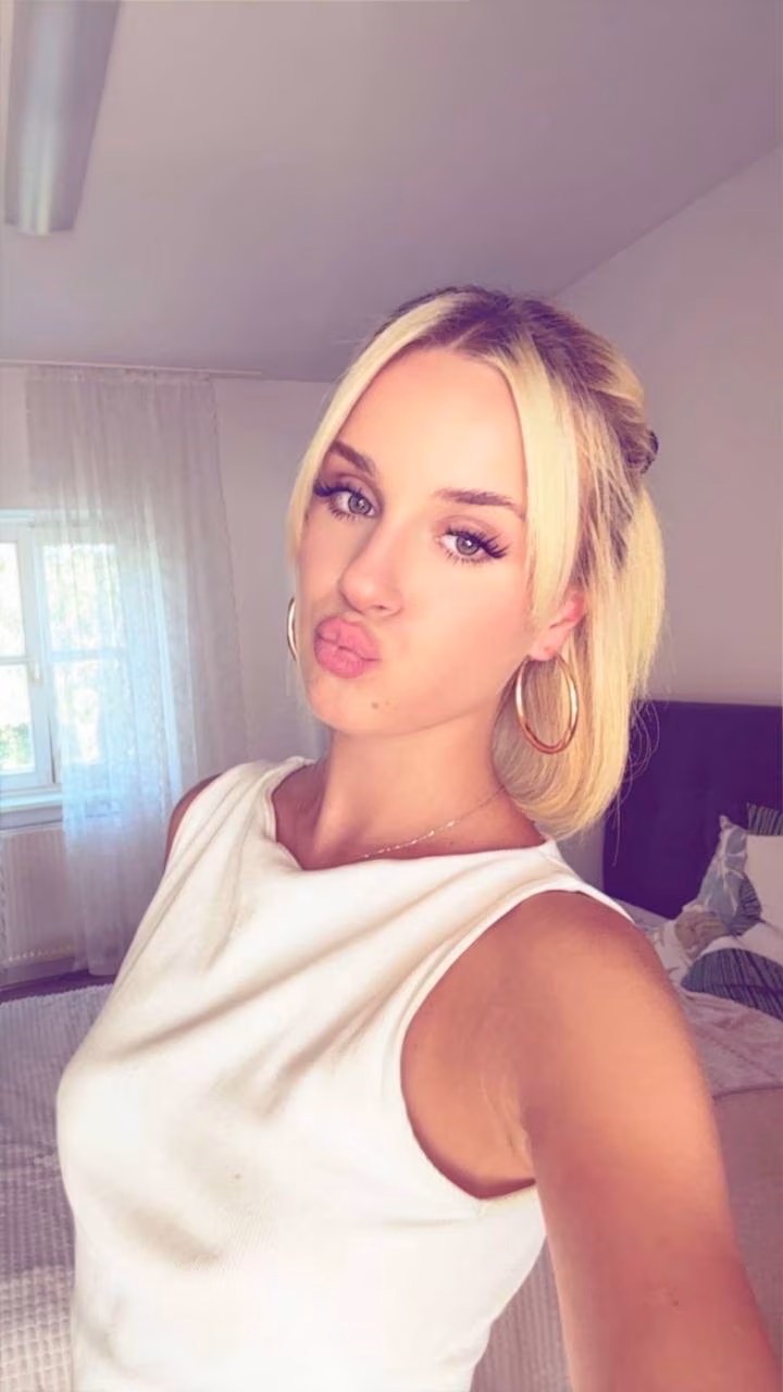 Daria 19 Kiev Ukraine Cherche un homme pour une relation de couple épanouie