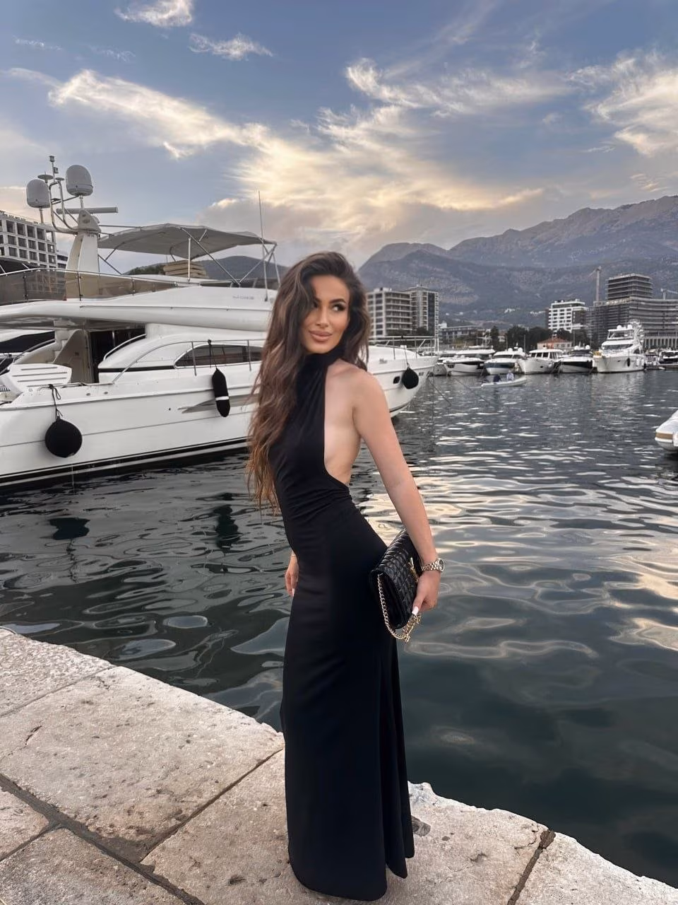 Diana 21 Kyiv Ukraine Je cherche un homme pour un couple qui a du sens