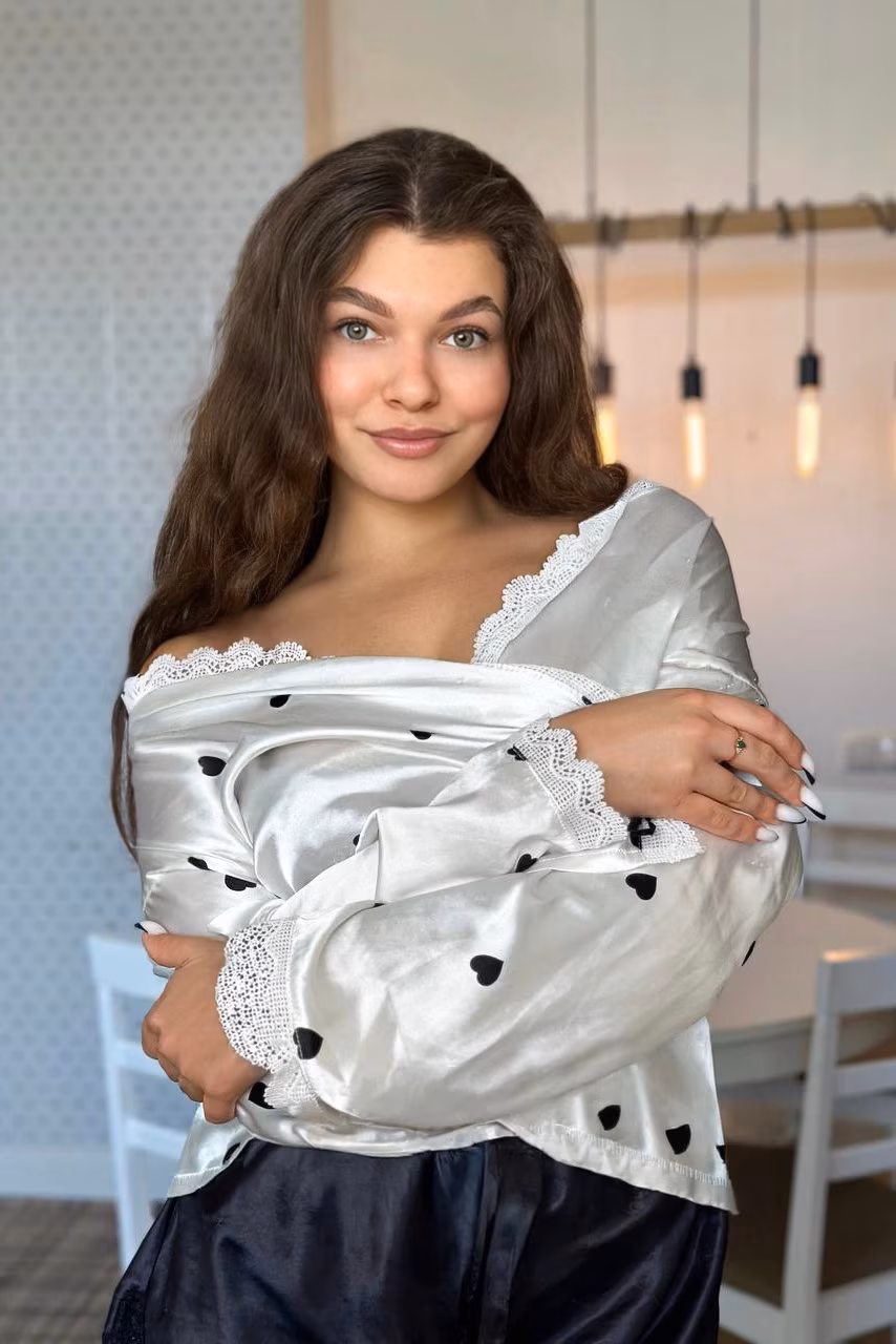 Darina 23 Kyiv Ukraine Je suis prête à m engager dans un couple amoureux