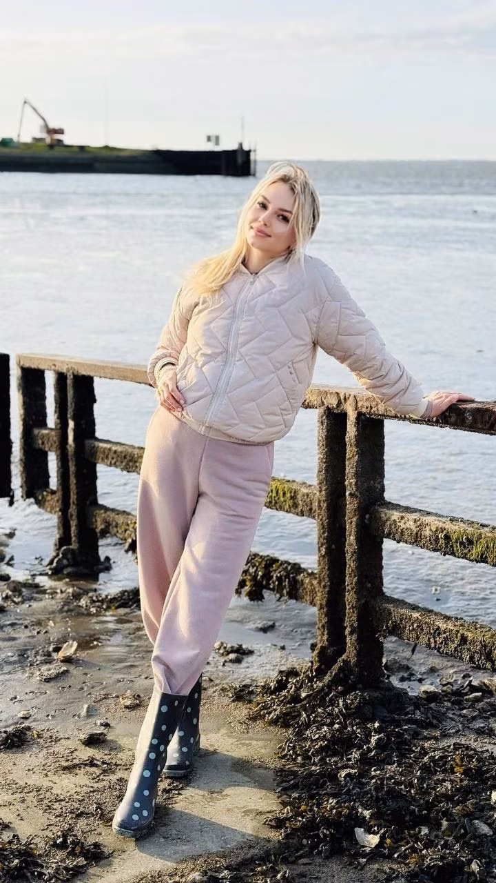 Nataliia 44 Hannover Germany Je suis prête à vivre une grande histoire de couple