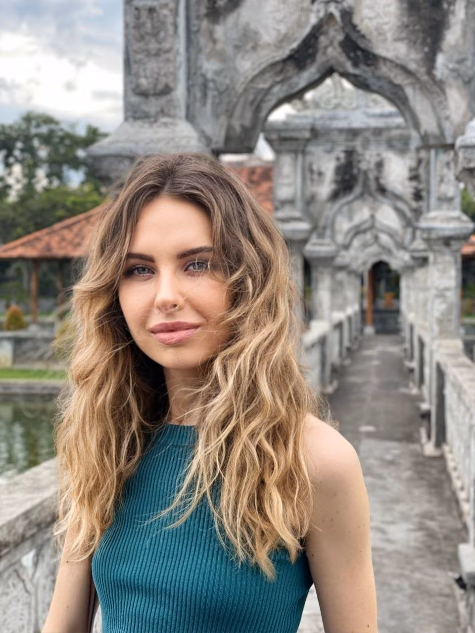 Anna 30 Odessa Ukraine Je veux construire un couple avec toi et toi seul