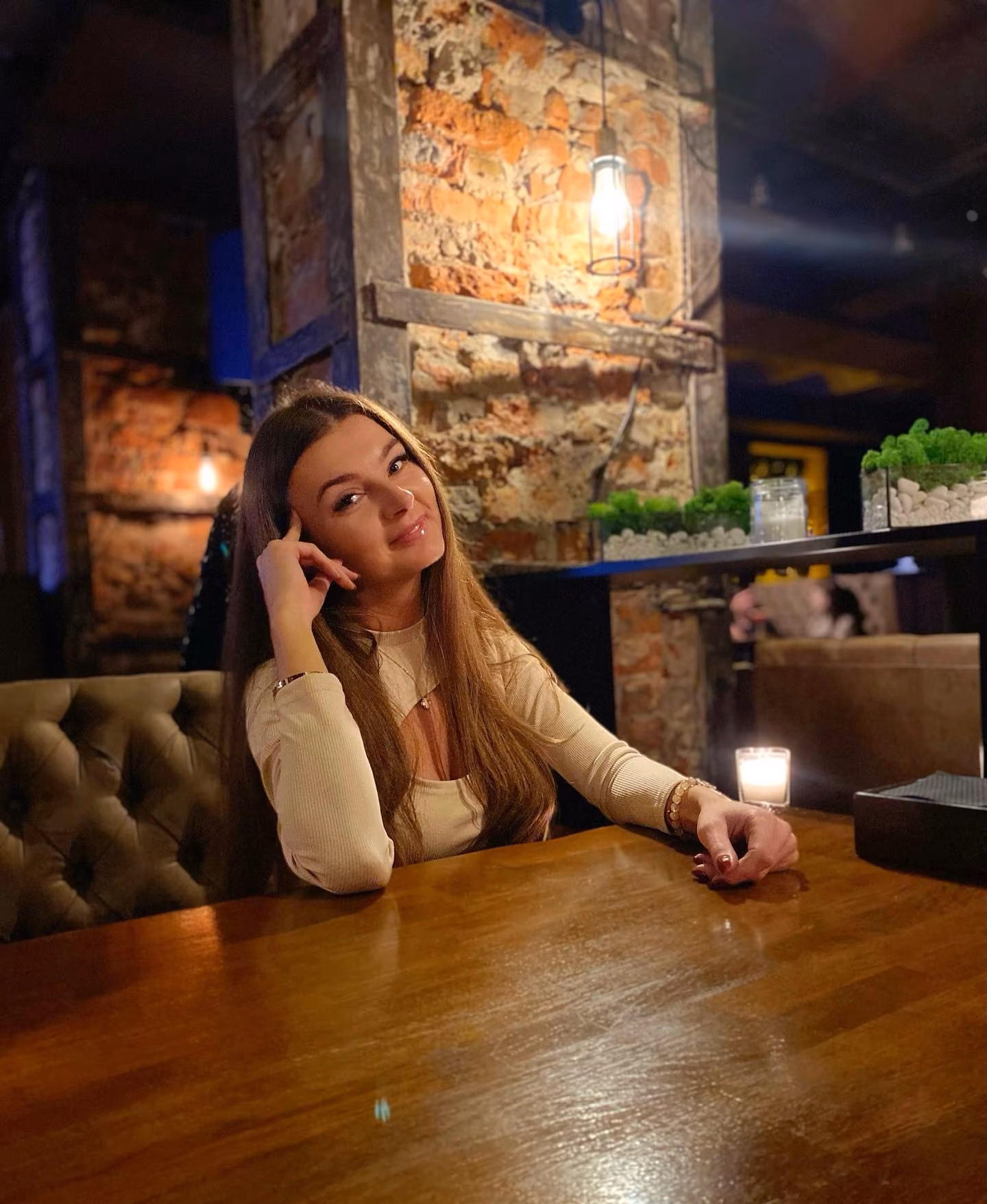 Valeria 41 Dnipro;Canggu (Indonesia) Ukraine Je veux un couple avec de la passion et du respect