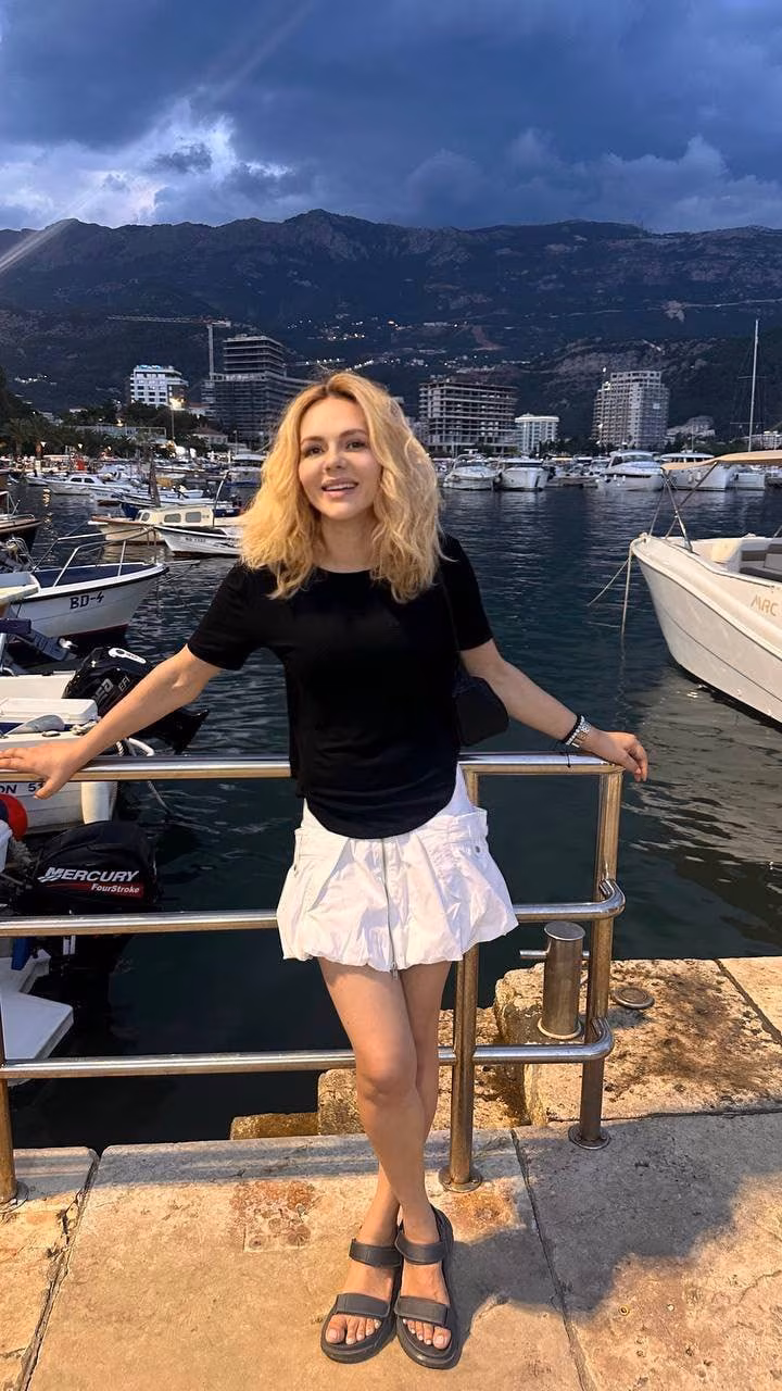 Tatiana 43 Berlin Germany Je veux un couple avec des projets d avenir