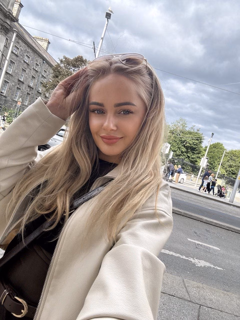 Iryna 40 Tullamore Ireland Je veux un couple où l on partage tout