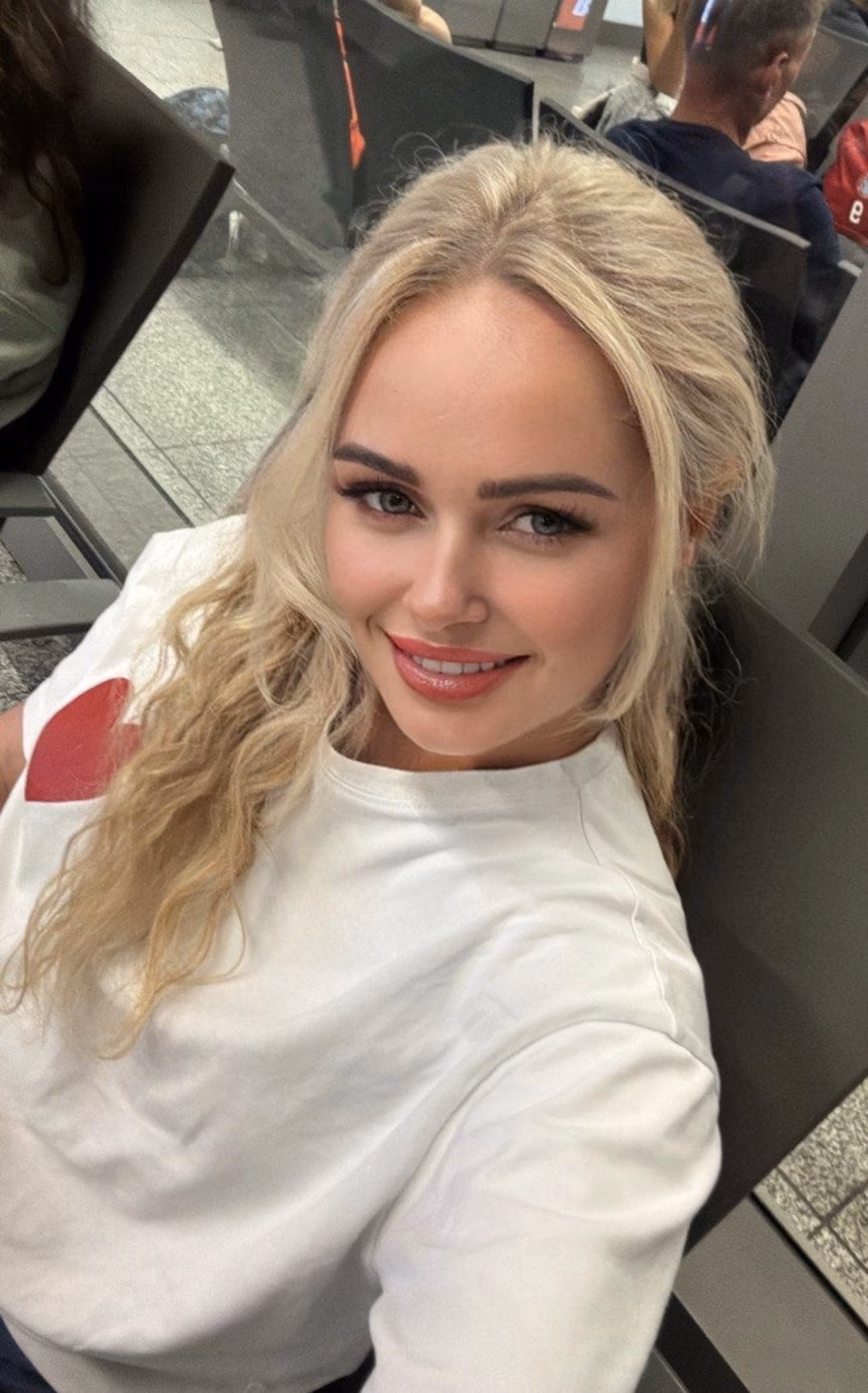 Iryna 40 Tullamore Ireland Je veux un couple où l on partage tout