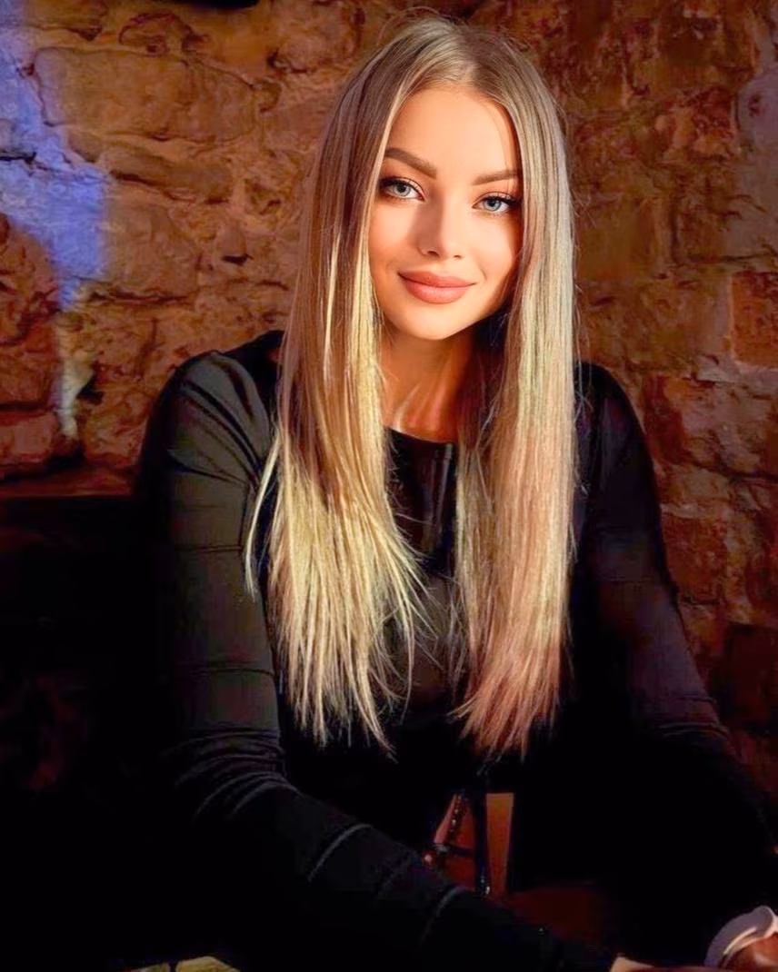 Anna 35 Ivano-Frankivsk Ukraine Je veux un couple où l on se soutient mutuellement