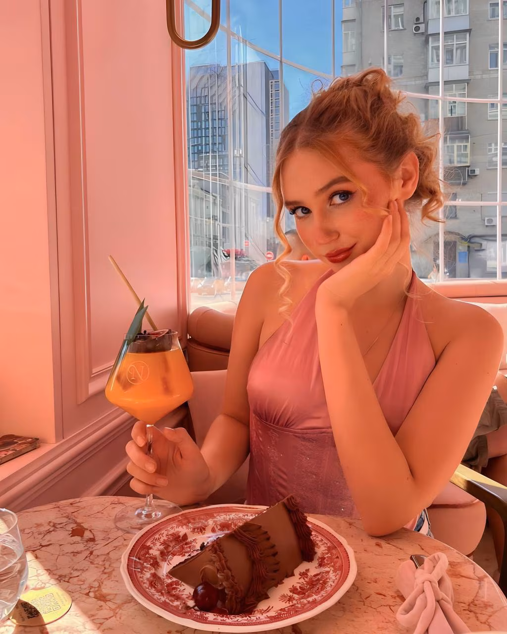 Alisa 18 Kiev Ukraine Je veux vivre une aventure de couple