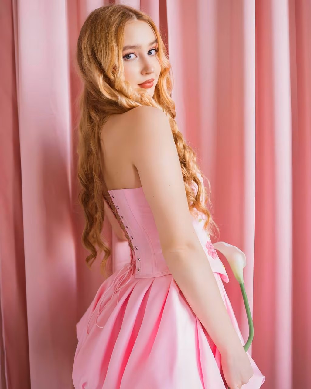 Alisa 18 Kiev Ukraine Je veux vivre une aventure de couple