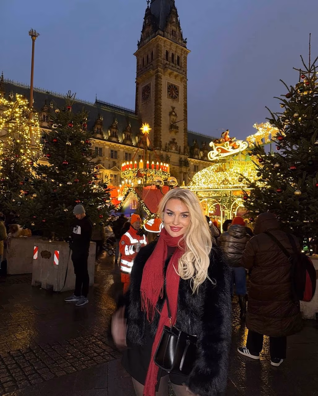 Elina 32 Hamburg Germany Prête à créer une dynamique de couple positive