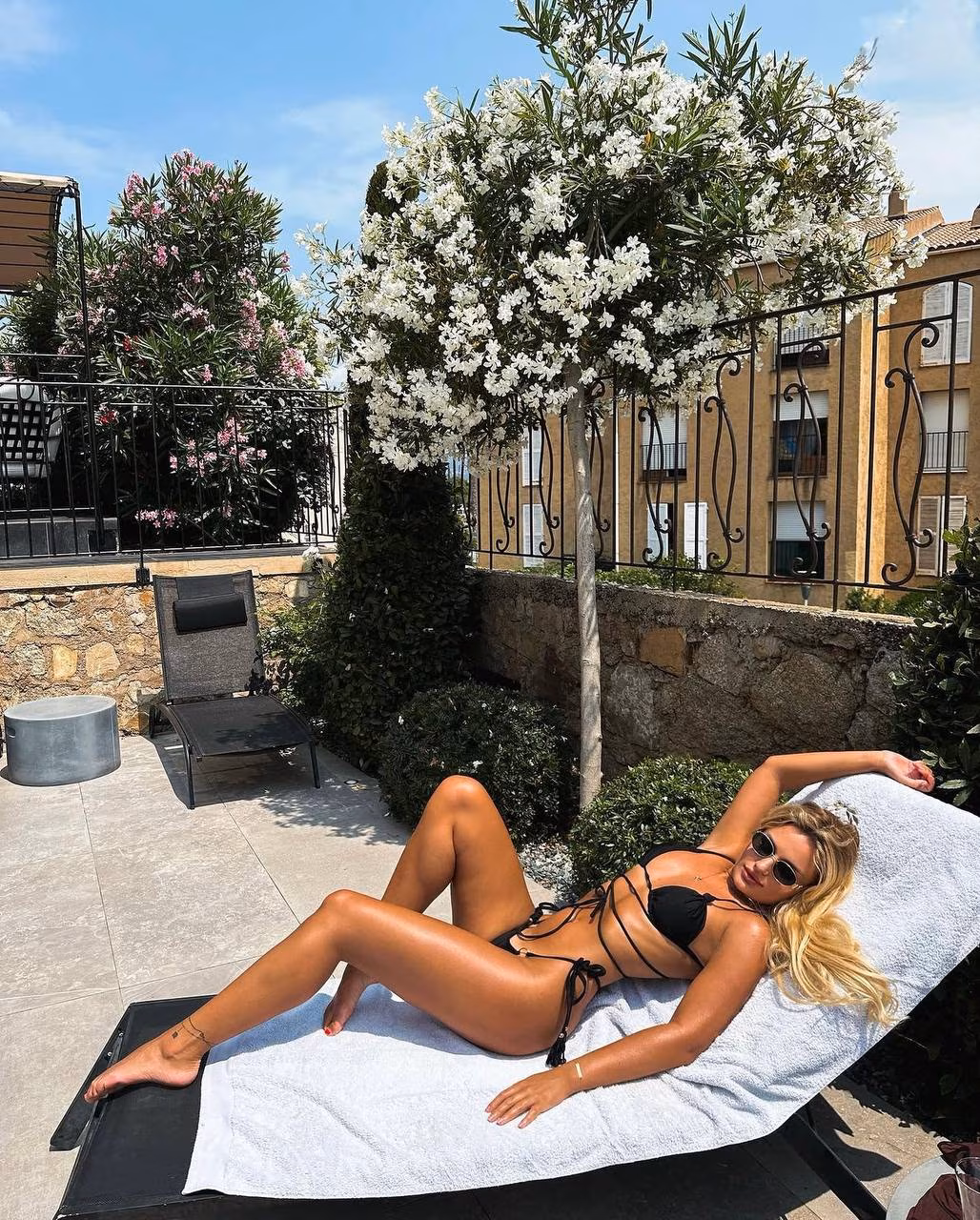 Elina 32 Hamburg Germany Prête à créer une dynamique de couple positive