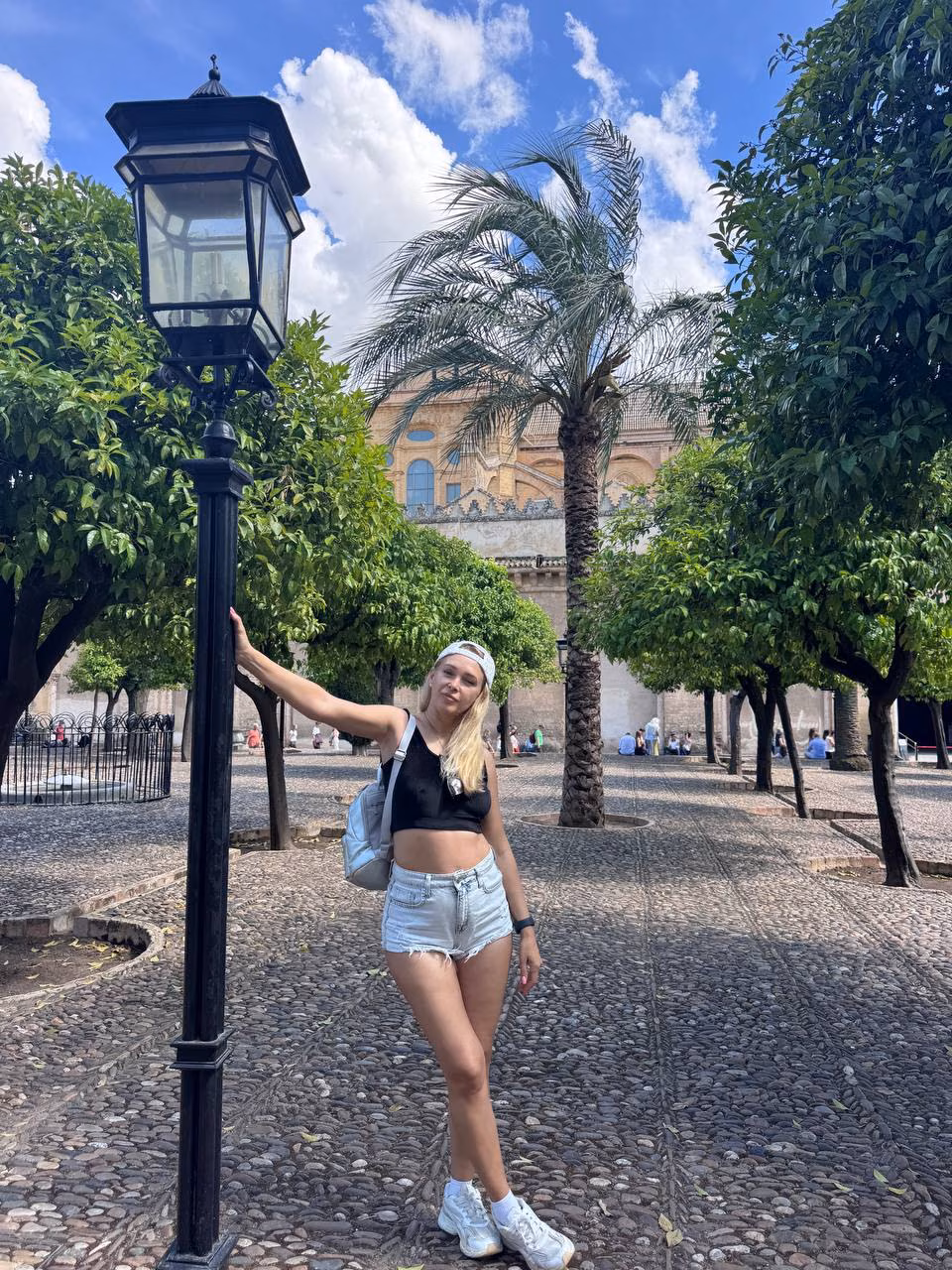 Olena 42 Benalmadena Spain Prête à créer une histoire de couple magnifique