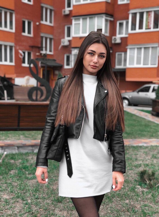 Karyna rencontre femme 20 ans